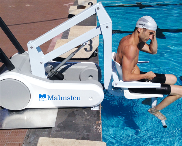 Bassänglift/Rullstol